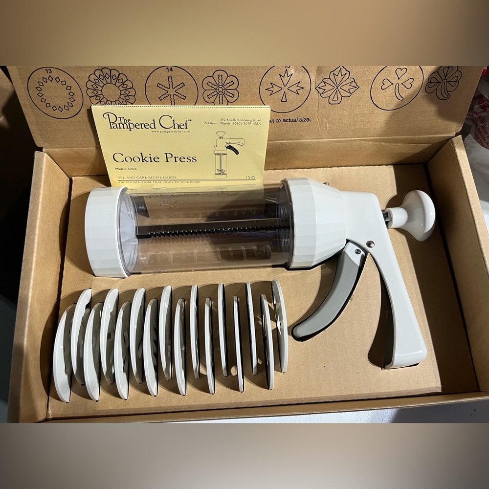 Pampered Chef cookie press